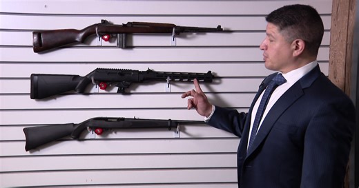 What factors define an assault weapon under the Illinois ban?