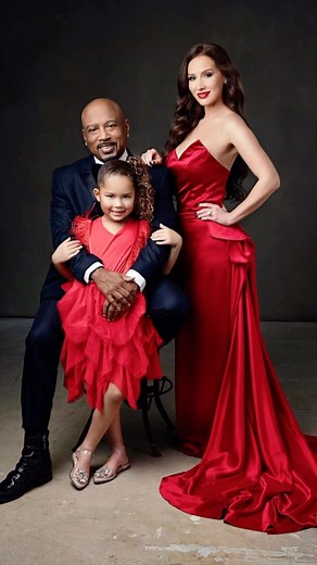 Samuel Richardson III on Instagram: "Daymond John and his wife Heather Taras have been married for 4 plus years. They git married in 2018. #cuddlewithpurpose “Marriage is so much more than just two people coming together to complete each other - it’s a beautiful commitment of love, unity and the desire to create a life together. It’s a vow to be there for each other through life’s highs and lows, a promise of unconditional love and support. ⠀ When two people decide to get married, they are choos