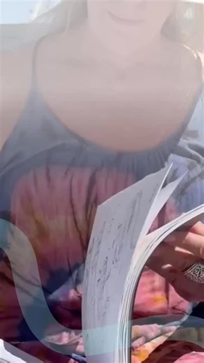 If you’ve been thinking about making a picture book, but don’t know where to begin, I’ve put together a free Picture Book Roadmap. It walks you through the process from initial idea to a published book. Link in bio. | Lorette’s Books