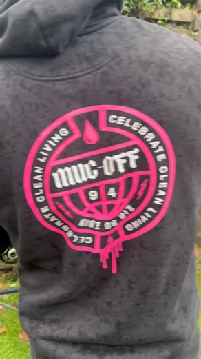 Crunching gears killing the vibe? The Bicycle Chain Care Kit has everything you need to keep your drivetrain running buttery smooth, no matter what you ride or the conditions you’re in. This kit brings the firepower 🔥: - Bio Drivetrain Cleaner to melt the muc - Chain Brush to get into every link - All Weather Lube for performance in all-conditions Clean it. Lube it. Send it. #mucoff | Muc-Off