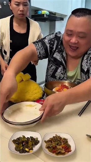 #妻子一出手丈夫直接没戏😂🥢 #Vlog_318 #chineseeating #One move by the wife — the husband had no chance. 😂🥢