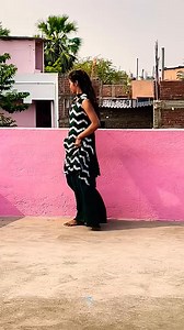 2.8K views · 124 reactions | trending #shorts #bhojpuri #dance #youtubeshorts #viralvideo #❤️ | Sonali Kumari official | Facebook