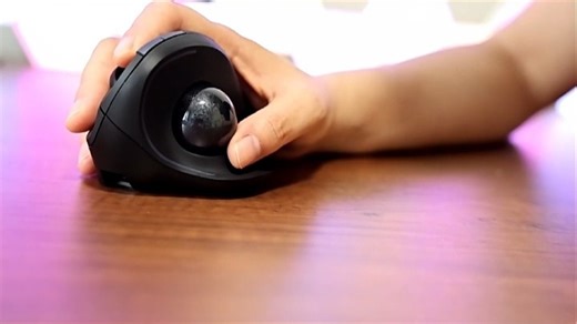 罗技TrackMania轨迹球鼠标，久用手腕不酸胀，办公久坐也能轻松操作，精准控标，适合长时间码字与设计，右手手腕终于解脱了！