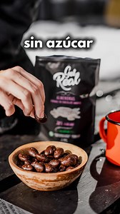 Nuestro chocolate nace del grano orgánico del cacao, que elegimos entre los mejores granos del mundo y tostamos artesanalmente. Apto Vegano certificado. Cacao Orgánico certificado. Un sabor increíble, único y real. Descubrí tu 🍫favorito en nuestra tienda online Cacao Orgánico certificado. Apto Vegano certificado 🚛Envíos a todo el país | Get Real Chocolate