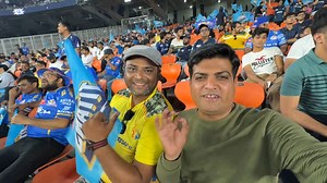 હાર્દિક પંડ્યાની માફક અમારું પણ મોયે મોયે થઈ ગયું અમદાવાદમાં રમાયેલી મુંબઈ અને ગુજરાતની ટીમ વચ્ચેની મેચમાં. પૈસા ચૂકવીને પણ જોવું જોઈએ તે ન જોઈ શક્યા. Mumbai indians vs gujarat titans match in ahmedabad || garv chhe gujarati chhu #iplmatch #ipl2024 #MumbaiIndiansFans #GujaratTitans #ahmedabad | Garv Che Gujarati Chhu