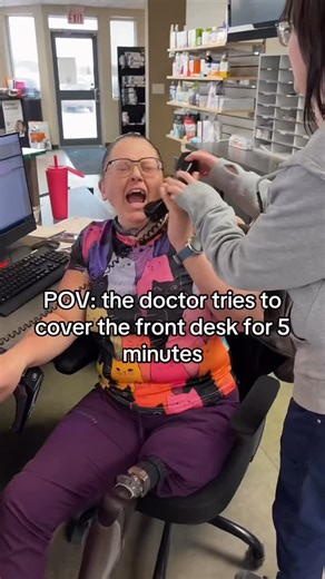 Park Veterinary Centre on Instagram: "When the doctor says “I can cover the front for a bit” … famous last words 😅 Dr. Oakley tried her best 🤷🏻‍♀️ #vetmed#vetsofinstagram#frontdesk#receptionist#animalmedicine#vetlife#animalwellness#petwellness#rupaulthebeardeddragon#parkveterinarycentre"