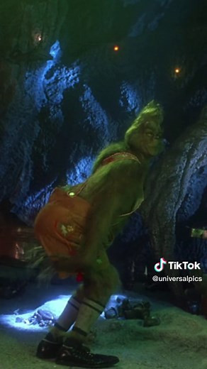 Embracing JOMO with The Grinch | Taylor Momsen Movie Insights