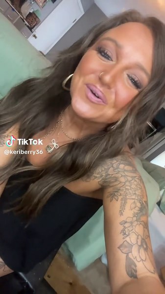 Keri 🎀 Berry (@kerichaotic)’s videos with original sound - .