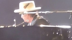 Desert Trip 2016 - Bob Dylan - Rainy Day Women #12 and #35 | Bob Dylan's Music