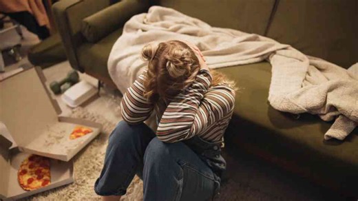 Breaking Free: 8 Strategies to Overcome Emotional Eating Habits