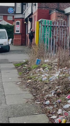 Community Litter Picking in Liverpool: A Clean Initiative