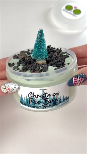 laura ✨ on Instagram: "3 days til Catmassssss 🐱🎄💖 👉🏻 Christmas Tree Farm by @slime.sweetpea 🎄💖 Q&A :: If you work, are you off for the week?? // nope! I took a ton of vacation last month soooo I’m just saving my hours up again haha. We have the day off on Christmas but I think that’s it. Luckily most other people took time off so it’s pretty chill anyway! 😌💖 ˗ˏˋ 𝐭𝐞𝐱𝐭𝐮𝐫𝐞 & 𝐚𝐞𝐬𝐭𝐡𝐞𝐭𝐢𝐜 ´ˎ˗ This bb is a creamy thick & glossy w/ block beads & lava rocks. The cutie label sold m