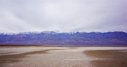 Record rainfall triggers flash flooding in Death Valley