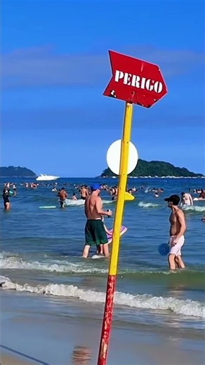 🇧🇷 Juquehy Beach a Sunny Day in Brazil