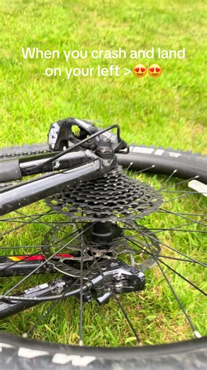 Safe Techniques for Mountain Bike Jumps and Crashes