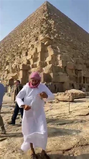 Dancing, Pyramids of Giza, Egypt, Holiday In Egypt from Holiday i. 🇪🇬