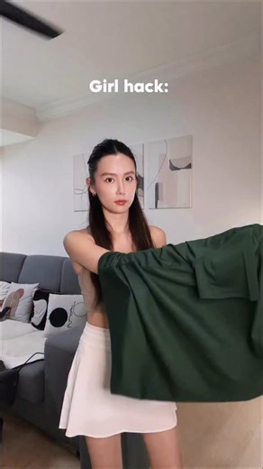 KhaiSin Low 刘恺欣 on Instagram: "带妆穿衣服 🤡 iykyk !! Pack my new pickleball bag with me! 🥒✨🎾 现在 Ceevo 包包有折扣啊！只需 RM399 (O.P. RM629) Use my promo code for extra 10% off! 🔥 @ceevo.official #ceevo #PlayWithCeevo #pickleballbag #asiapickleball #pickleballislife"