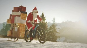 Santa's ride - amplified! ⚡🎅⚡ Santa (aka Ludo May) just upgraded his ride and now delivers presents with his Trailfox AMP. Merry Christmas to you and your loved ones from all of us at BMC Switzerland! 🎥 Nico Falquet | BMC Switzerland