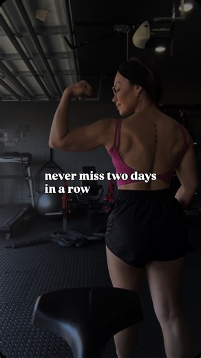 Veronica | Online Fitness Coach on Instagram: "Never Miss Twice ✨ Missing a habit once is fine.. life happens. But missing twice is the start of a new (bad) habit. If you skip a workout, get back to it the next day. If you forget to write, write the next morning. Progress isn’t about perfection, but about getting back on track quickly. Want to apply this concept to your health journey? 🔗Comment HABITS and I’ll send you my FREE 28-Day Ultimate Habit Builder Guide. 💪🏼🩷 #jamesclear #weightlossj
