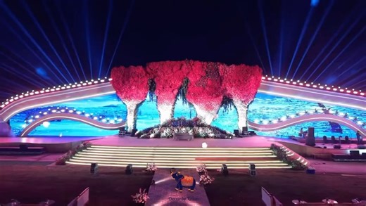 Decorby Ketan on Instagram: "Florals arranged with elegance, chandeliers that sparkle, crystals reflecting every light—each element is crafted to elevate the atmosphere. Soft drapes, warm candles, and thoughtfully placed lighting create a luxurious glow across the venue. From styled lounge corners to beautifully set dining areas and artistic table arrangements, every detail ensures the space feels grand, inviting, and unforgettable. Venue : @mayfieldyashgarden Wedding Managed by : @hitched.india
