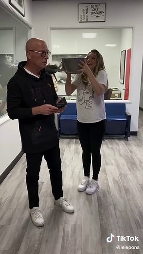 🖐🏼🛑 @officialhowiemandel #stopchallenge #stopwaitaminute #brunomars #fyp