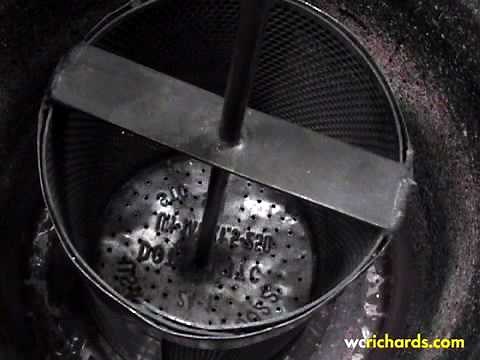 Ultra Thin Coating Small Metal Parts with a Dip Spin