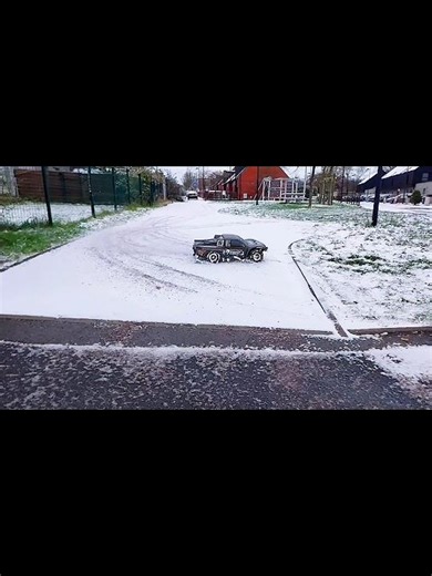 ...🤔repost hpi super 5sc flux #large scale rc #ice drift