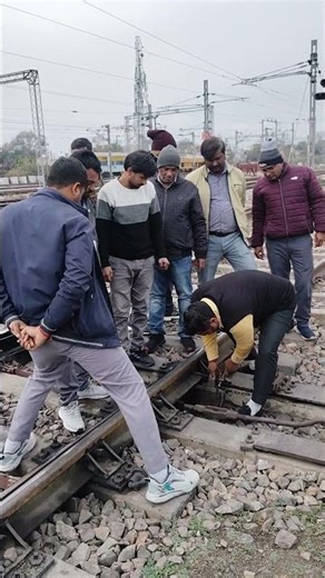 manual point clamping Indian railway
