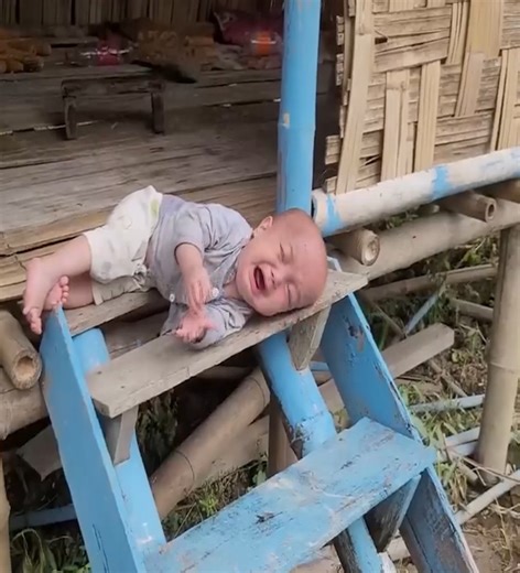 Mother leave baby alone #fbreelsvideo #baby #callage | Delores Kyler