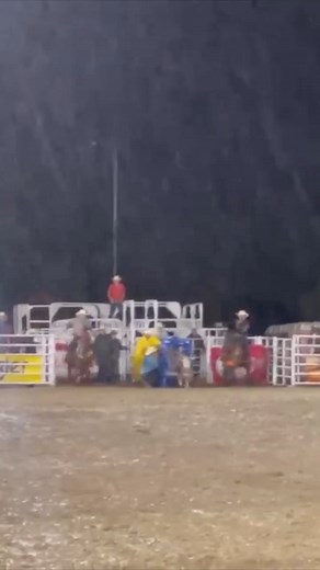 The rain’s no biggie for Dustin Egusquiza and Levi Lord, if you haven’t noticed yet. The Resistol team leads the pack in North Platte, Nebraska, at the Buffalo Bill Rodeo with a 4.5-second run. | The Team Roping Journal Magazine