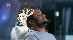 105K views · 3.2K reactions | ¿Son los robots inteligentes una amenaza para la humanidad? ¿o el siguiente paso en la evolución humana? Muchos creen que la respuesta ya fue determinada hace miles de años ¿somos de algún modo robots orgánicos? A muchos les preocupa que nos reemplacemos con la inteligencia artificial; pero quizás deberíamos preocuparnos de si la IA nos reemplazará a nosotros.  Todo esto y más en tu pantalla de History #AlienígenasAncestrales | HISTORY | Facebook