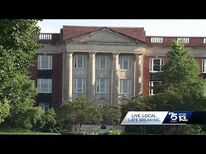 Birmingham Southern College alumni say farewell to the school at final closing ceremony