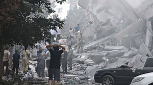 Guerre au Proche-Orient : Israël poursuit ses bombardements et menace de brûler Téhéran - RTBF Actus