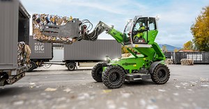 Industrial Telehandler: SENNEBOGEN 360 G