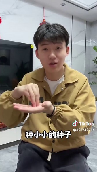 杨果果的回忆与才艺展现