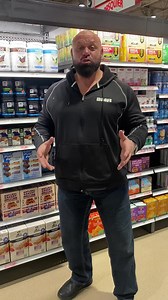 Vous trouverez les carrés protéinés chez Pasquier et bientôt chez plusieurs autres détaillants ! Toujours savoureux et pleins d'énergie ! Faites-vous plaisir ! Pour les commander en ligne : https://bit.ly/3nU2h20 #hugogirardofficiel #hugogym #strongman #hommefort #collation #collationsanté #healthysnacks | Hugo Girard