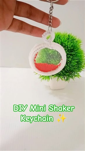 DIY Mini Shaker Keychain ✨ | Easy Pipe Cleaner Craft | Cute Handmade Keychain