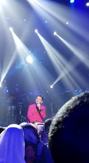 15 Febr 2019, “Hedi Yunus 33th Years of Musical Journey” concert at Balai Sarbini Jakarta. #hediyunus #concert #sebatasmimpi #tiktok