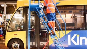 💳 We launched contactless last weekend, we thought you'd like to see behind the scenes from when we successfully introduced it for our sister company @Kinchbus. Since July, more than 50,000 contactless payments have been made across their network! Tap here to find out more: bit.ly/contactless50000 | trentbartonland