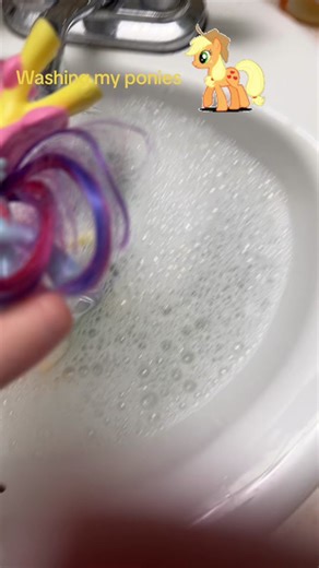 Pony Bath Time Fun with Fluttershy and Friends