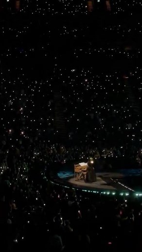 Lady Gaga - Speechless (Live) Mayhem Ball N1 London The O2 Arena #mayhemball #mayhem #gaga