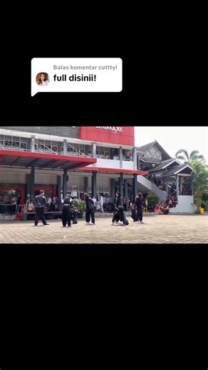 Membalas @cutttyi sorry kalo burem, berkali kali post tetep burem huhu:( #kickit #dance