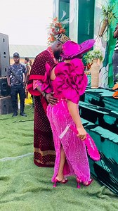 Good men protect , Guide, stand behind their women. Na proof ❤️❤️❤️❤️ 😍😍😍😍😍😍 . Na only better wife’s we Dey marry. Let me be dropping small small clip 🕺🏻🕺🏻🕺🏻 WhatsApp:08035499414,Visit winnybakesncream 39 Afikpo road beside first bank plc Or winnybakesncream Ebonyi shopping mall#pizzainabakaliki #cakesinabakaliki #winnybakes #wedding #cakes #cake design | Winny Chido Ogbu