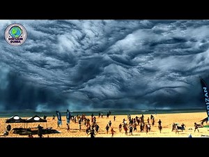 Tourists Scattered! A Terrifying Natural Phenomenon Appears: Strange Black Clouds Cover the Beach