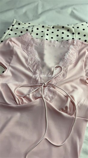 Lace Detail Outfit Ideas for Fashion Lovers