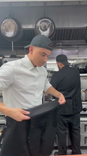 Great chefs use great gear! Cargo Crew chefwear is built for kitchens, built for heat and built for great chefs. | Cargo Crew | Facebook