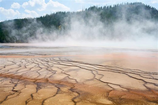 Grand Geyser Explodes at Yellowstone National Park