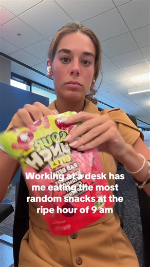 Desk Snacks at 9 AM: Easy Workday Snack Ideas