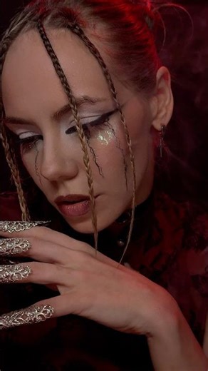 Easy Asian makeup in the style of Yor Forger of the SPY x FAMILY