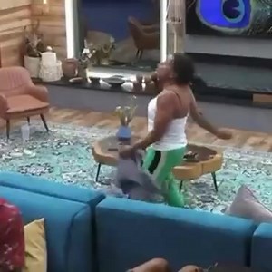 279K views · 2.3K reactions | Tati comemorando a volta do Tiago foi um evento. O que acharam? #AFazenda13 | Reality Show Brasil | Facebook